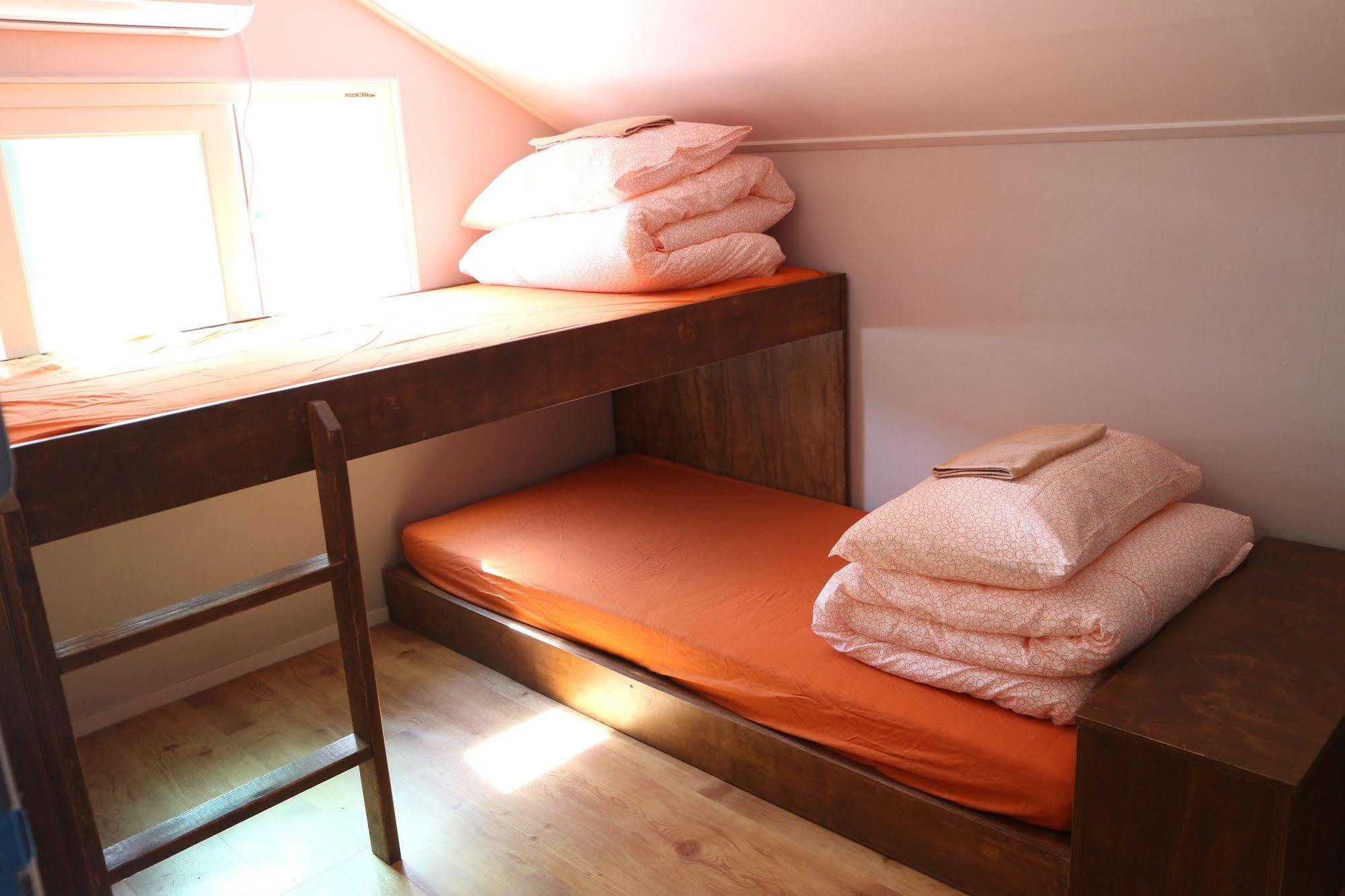 Zzzip Guesthouse In Hongdae Seul Zewnętrze zdjęcie